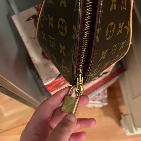 LOUIS VUITTON - Ellipse MM Bag for Sale *real* LV DUST BAG INCLUDED πΌ - Picture 7 of 17